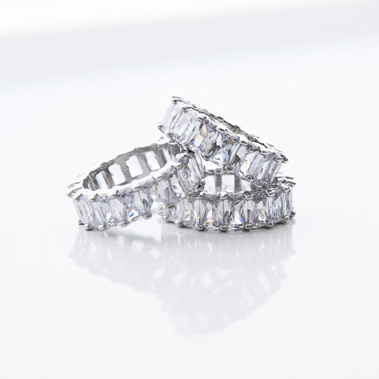 "RADIANT" ETERNITY BAND silver