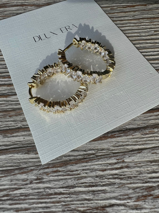 “Diamond Huggie” gold