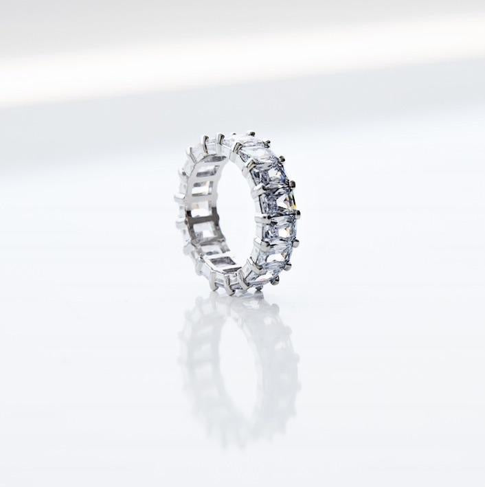 "RADIANT" ETERNITY BAND silver
