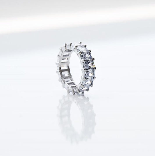 "RADIANT" ETERNITY BAND silver